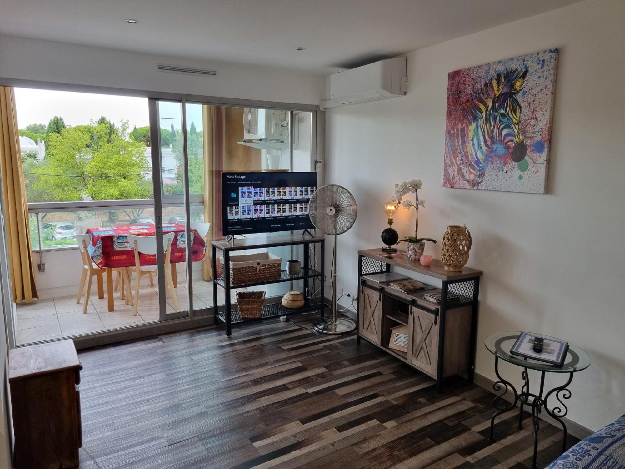 Luxe Étoiles: Renovated Oasis with Pool and Modern Comforts La Grande-Motte Exterior photo